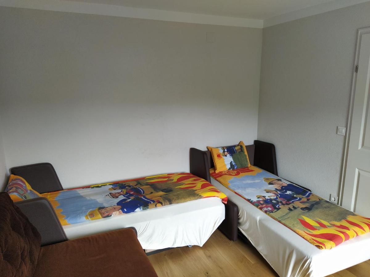 Apartmaji Maln โดเลนิสเก ทอปลิตเซ ภายนอก รูปภาพ