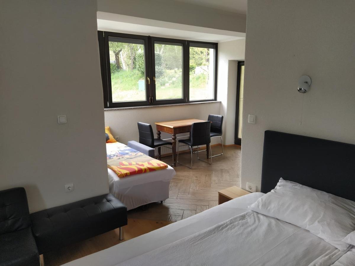 Apartmaji Maln โดเลนิสเก ทอปลิตเซ ภายนอก รูปภาพ
